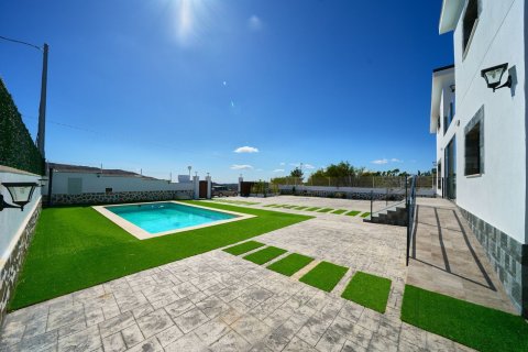 Villa en venta en Busot, Alicante, España 4 dormitorios, 161 m2 No. 193643 - foto 3