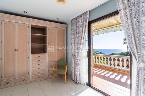Dom w Lloret de Mar, Girona, Hiszpania 6 sypialni, 875 mkw. nr 176796 – zdjęcie 28