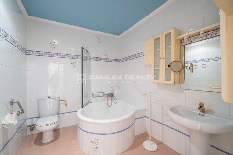 Dom w Lloret de Mar, Girona, Hiszpania 6 sypialni, 875 mkw. nr 176796 – zdjęcie 25