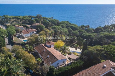 Dom w Lloret de Mar, Girona, Hiszpania 6 sypialni, 875 mkw. nr 176796 – zdjęcie 10