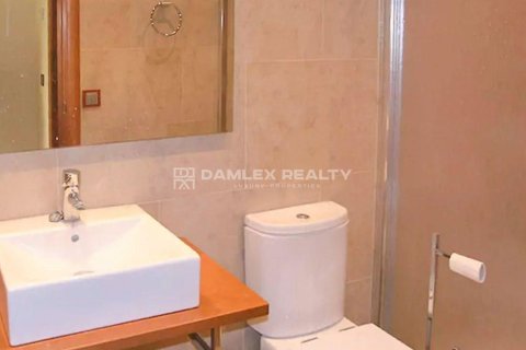 Dom w Lloret de Mar, Girona, Hiszpania 4 sypialnie, 300 mkw. nr 176955 – zdjęcie 21