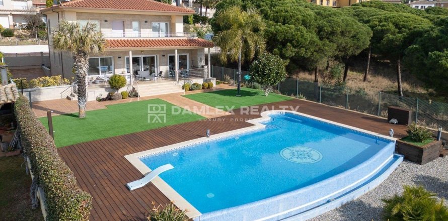 Willa w Lloret de Mar, Girona, Hiszpania 4 sypialnie, 354 mkw. nr 176957