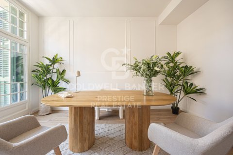 Apartamento en venta en Barcelona, España 3 dormitorios, 124 m2 No. 160444 - foto 7