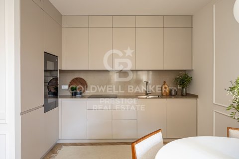 Apartamento en venta en Barcelona, España 3 dormitorios, 124 m2 No. 160444 - foto 5