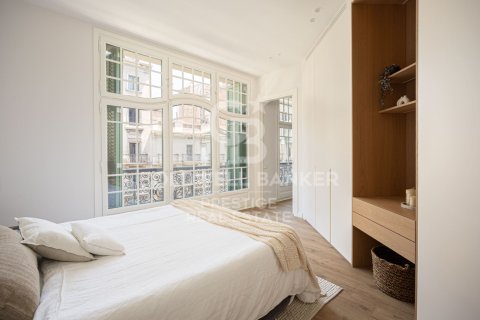 Apartamento en venta en Barcelona, España 3 dormitorios, 124 m2 No. 160444 - foto 12
