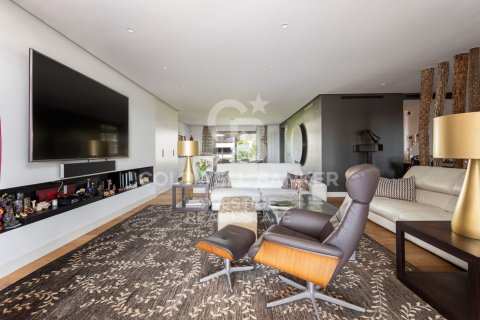 Lägenhet till salu i Barcelona, Spanien 3 sovrum, 322 kvm. Nr. 160439 - foto 5