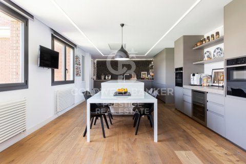 Lägenhet till salu i Barcelona, Spanien 3 sovrum, 322 kvm. Nr. 160439 - foto 14