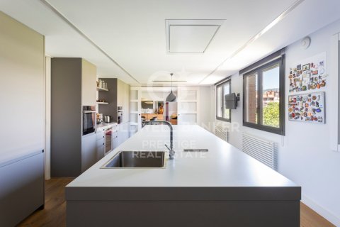 Lägenhet till salu i Barcelona, Spanien 3 sovrum, 322 kvm. Nr. 160439 - foto 16