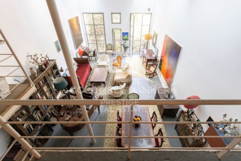 Huoneisto Barcelona, Espanja 4 makuuhuonetta, 248 m2 No. 160442