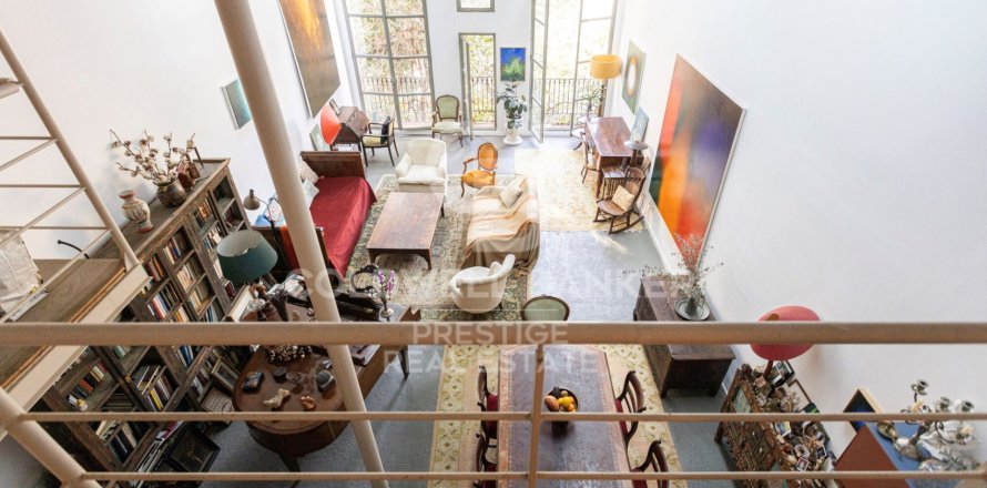 Wohnung in Barcelona, Spanien 4 Schlafzimmer, 248 m2 Nr. 160442