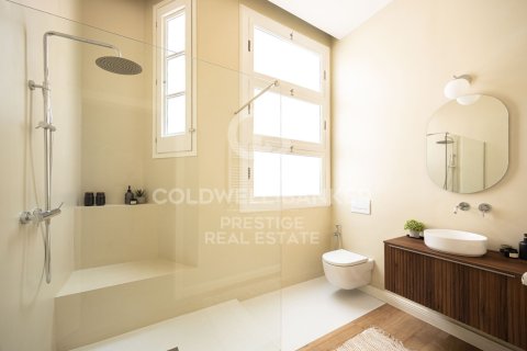 Apartment for sale in Barcelona, Spain 3 bedrooms, 196 sq.m. No. 160443 - photo 19