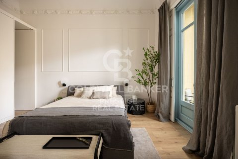 Apartment for sale in Barcelona, Spain 3 bedrooms, 196 sq.m. No. 160443 - photo 7