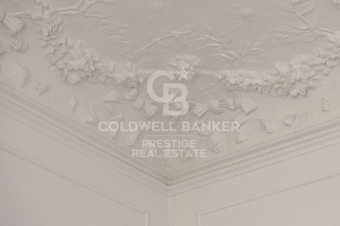 Apartment for sale in Barcelona, Spain 3 bedrooms, 196 sq.m. No. 160443 - photo 21