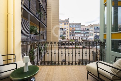 Apartment for sale in Barcelona, Spain 3 bedrooms, 196 sq.m. No. 160443 - photo 9