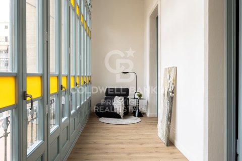 Apartment for sale in Barcelona, Spain 3 bedrooms, 196 sq.m. No. 160443 - photo 22