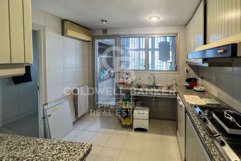 Kattohuoneisto myytävänä Barcelona, Espanja, 4 makuuhuonetta, 233 m2 No. 160445 - kuva 12