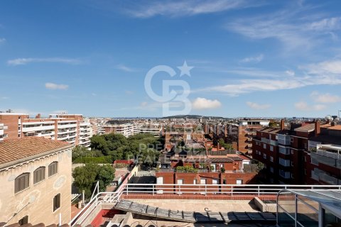 Kattohuoneisto myytävänä Barcelona, Espanja, 4 makuuhuonetta, 233 m2 No. 160445 - kuva 4