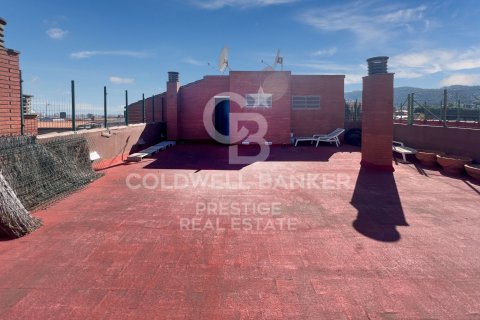 Kattohuoneisto myytävänä Barcelona, Espanja, 4 makuuhuonetta, 233 m2 No. 160445 - kuva 2