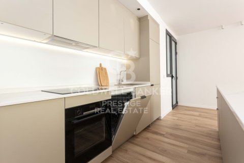 Lägenhet till salu i Barcelona, Spanien 3 sovrum, 162 kvm. Nr. 160440 - foto 9