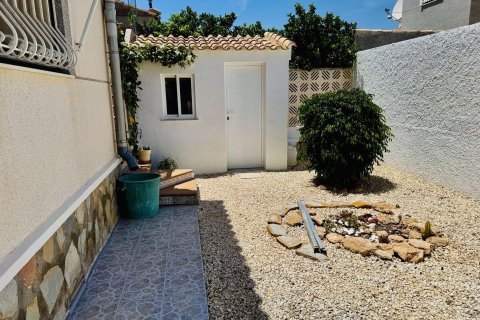 Villa till salu i Torrevieja, Alicante, Spanien 2 sovrum, 135 kvm. Nr. 190103 - foto 8