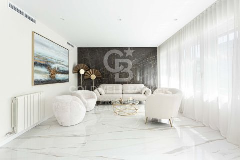 Apartment for sale in Barcelona, Spain 5 bedrooms, 197 sq.m. No. 159040 - photo 3