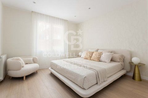 Apartment for sale in Barcelona, Spain 5 bedrooms, 197 sq.m. No. 159040 - photo 23