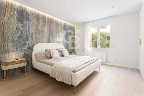 Apartment for sale in Barcelona, Spain 5 bedrooms, 197 sq.m. No. 159040 - photo 19