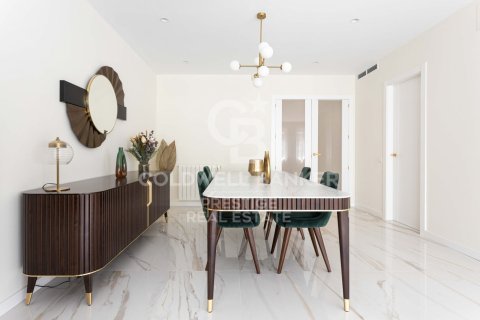 Apartment for sale in Barcelona, Spain 5 bedrooms, 197 sq.m. No. 159040 - photo 9