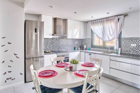 Wohnung zum Verkauf in Alicante, Spanien 2 Schlafzimmer, 85 m2 Nr. 140330 - Foto 3