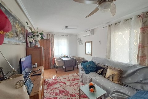 Kaupunkipientalo myytävänä Alicante, Espanja, 3 makuuhuonetta, 85 m2 No. 140329 - kuva 9