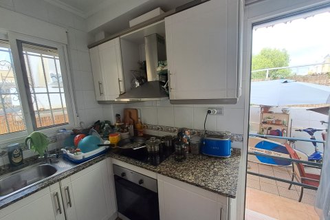 Kaupunkipientalo myytävänä Alicante, Espanja, 3 makuuhuonetta, 85 m2 No. 140329 - kuva 11