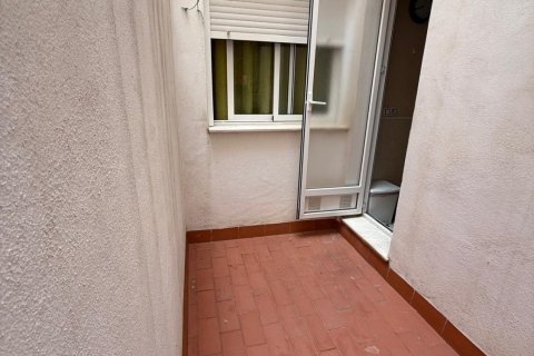 Apartamento en venta en Torrevieja, Alicante, España 2 dormitorios, 65 m2 No. 184312 - foto 5