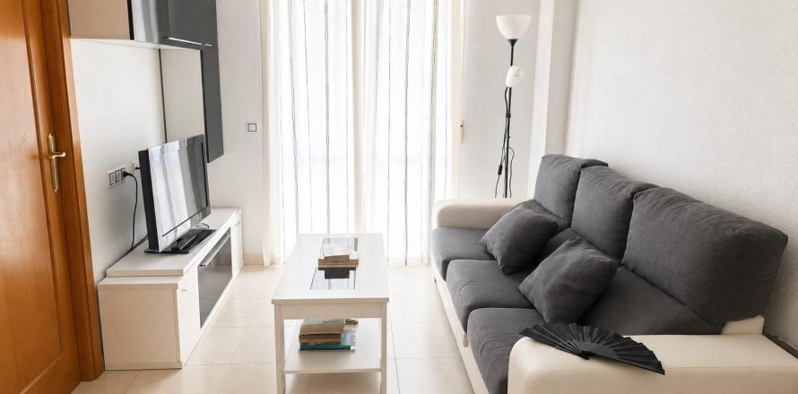 Apartamento en Torrevieja, Alicante, España 2 dormitorios, 65 m2 No. 184312