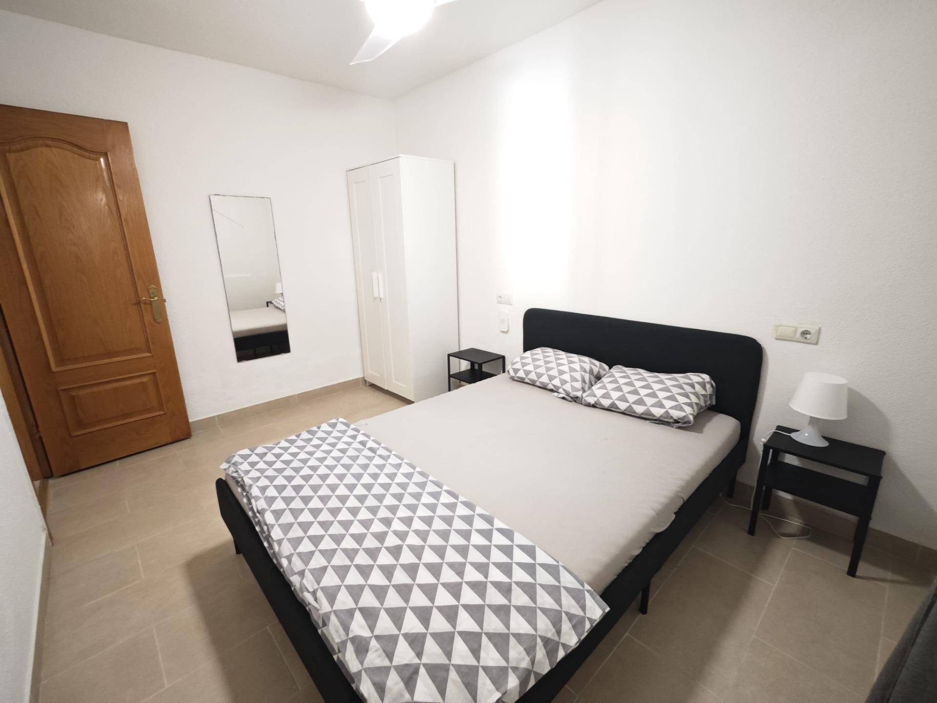 Bungalow in Torrevieja, Alicante, Spain 2 bedrooms, 43 sq.m. No. 184314