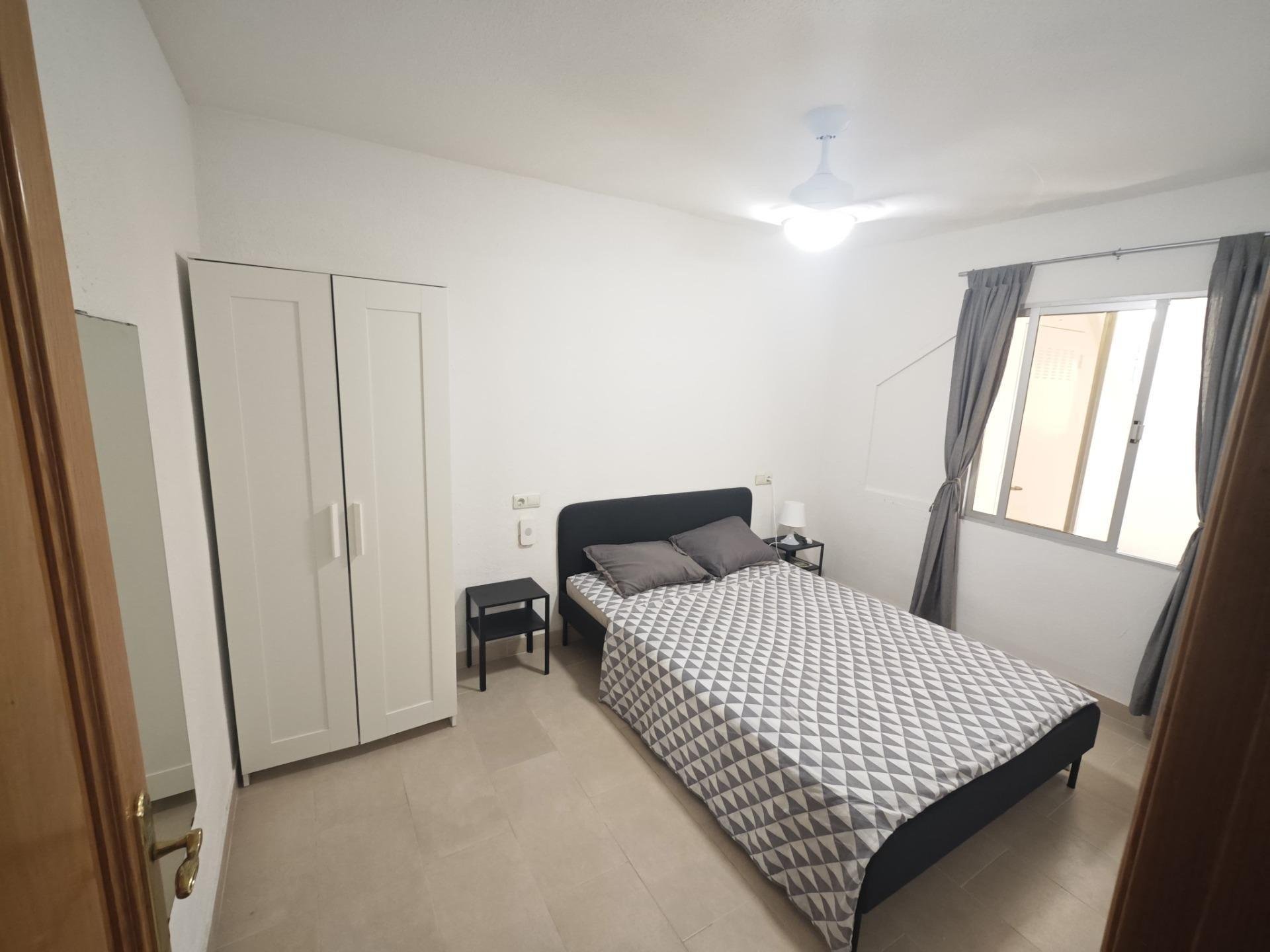 Bungalow in Torrevieja, Alicante, Spain 2 bedrooms, 43 sq.m. No. 184314