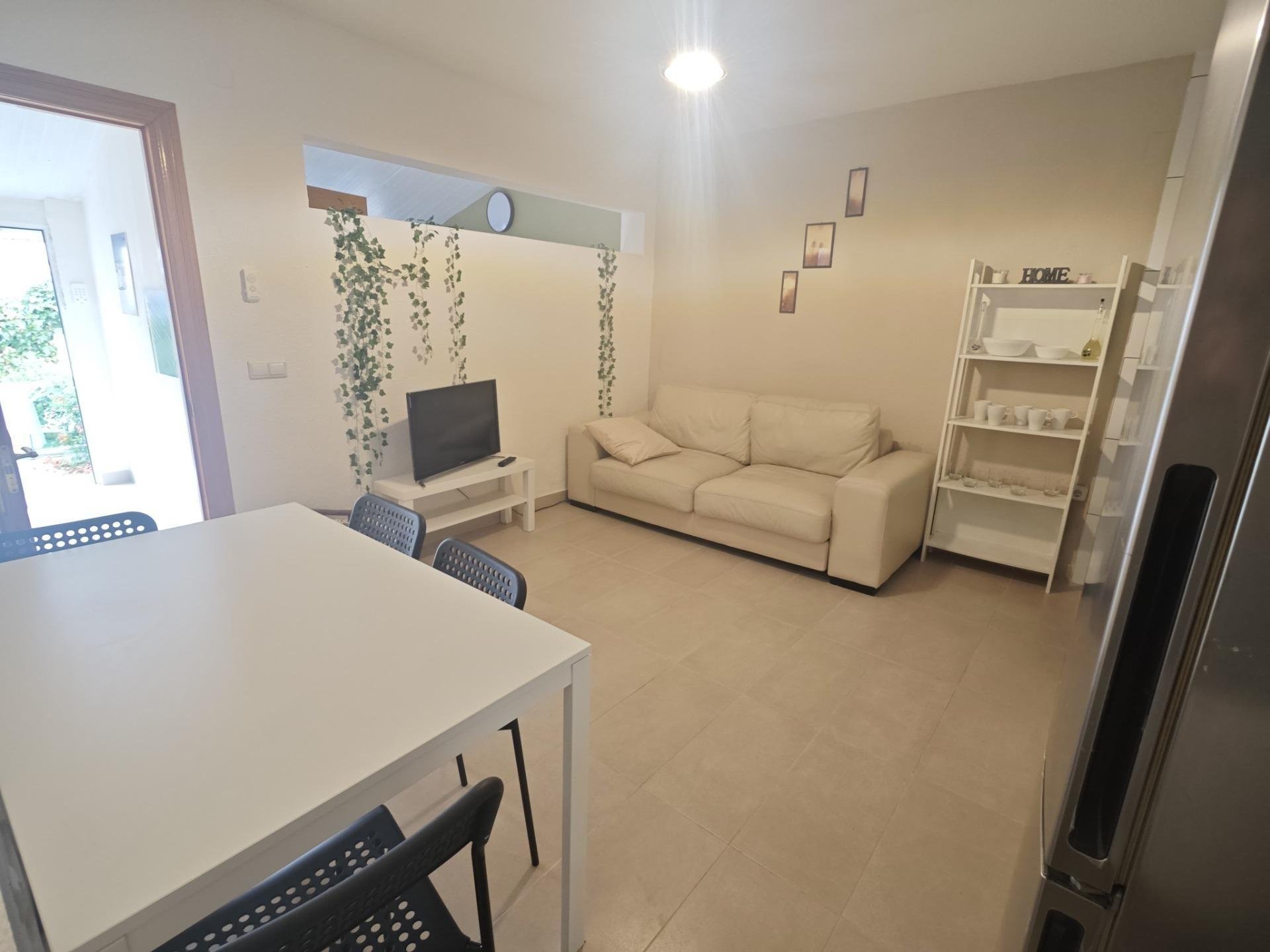 Bungalow in Torrevieja, Alicante, Spain 2 bedrooms, 43 sq.m. No. 184314