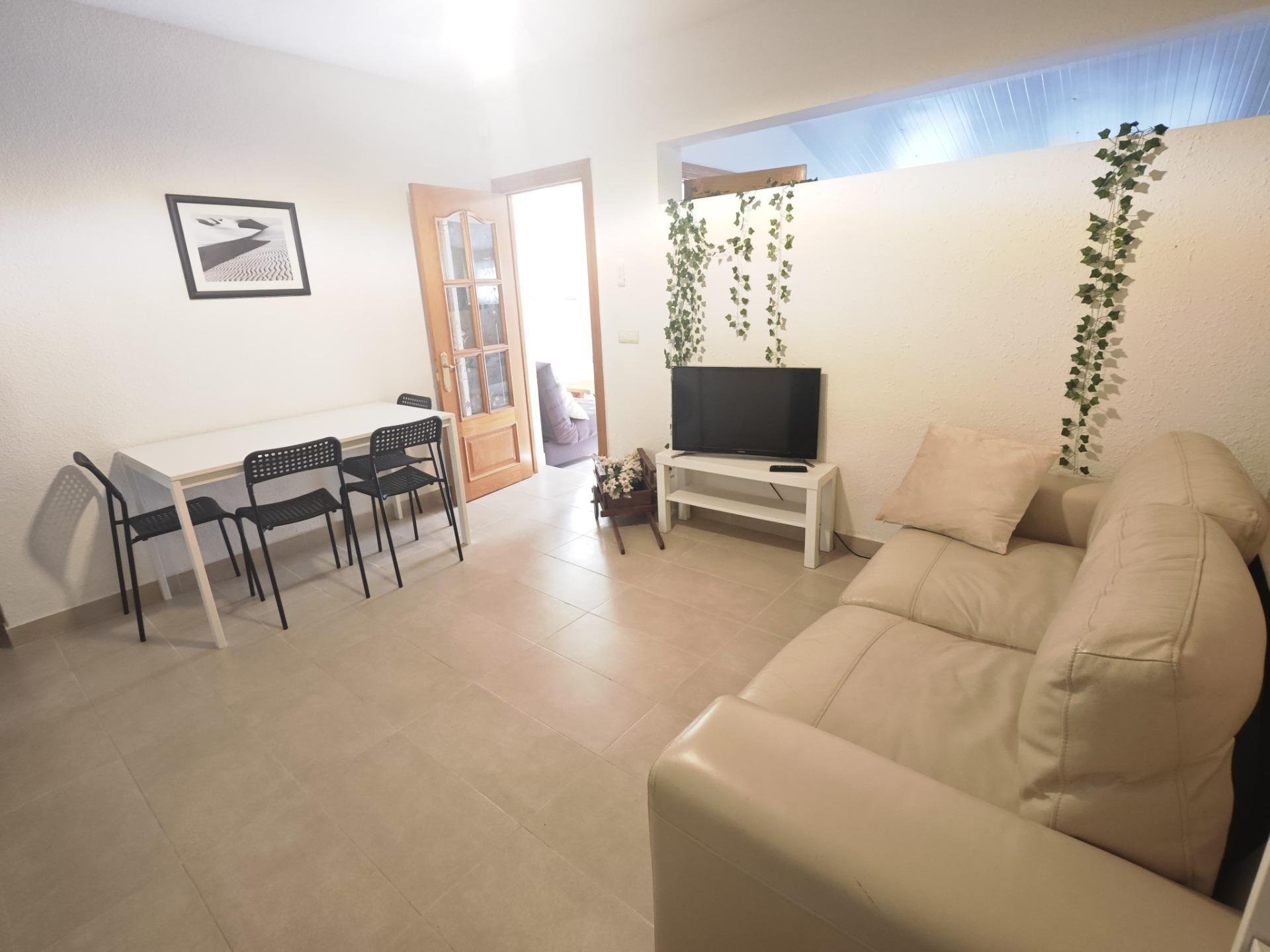 Bungalow in Torrevieja, Alicante, Spain 2 bedrooms, 43 sq.m. No. 184314