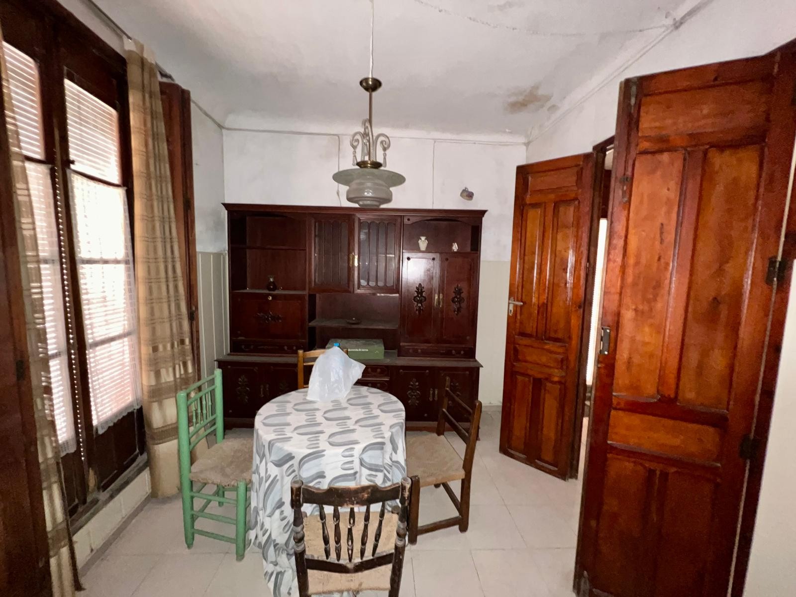 Townhouse in Pinoso, Alicante, Spain 8 bedrooms, 380 sq.m. No. 184408