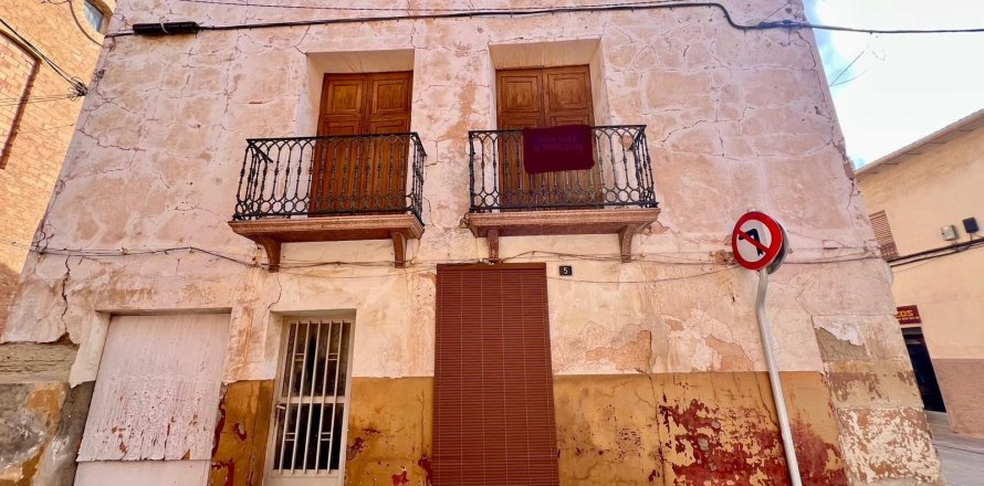 Villetta a schiera a Pinoso, Alicante, Spagna 8 camere da letto, 380 mq. N° 184408
