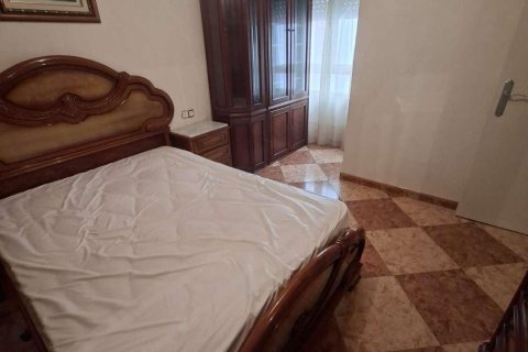 Apartment for sale in Torrevieja, Alicante, Spain 3 bedrooms, 91 sq.m. No. 184315 - photo 9