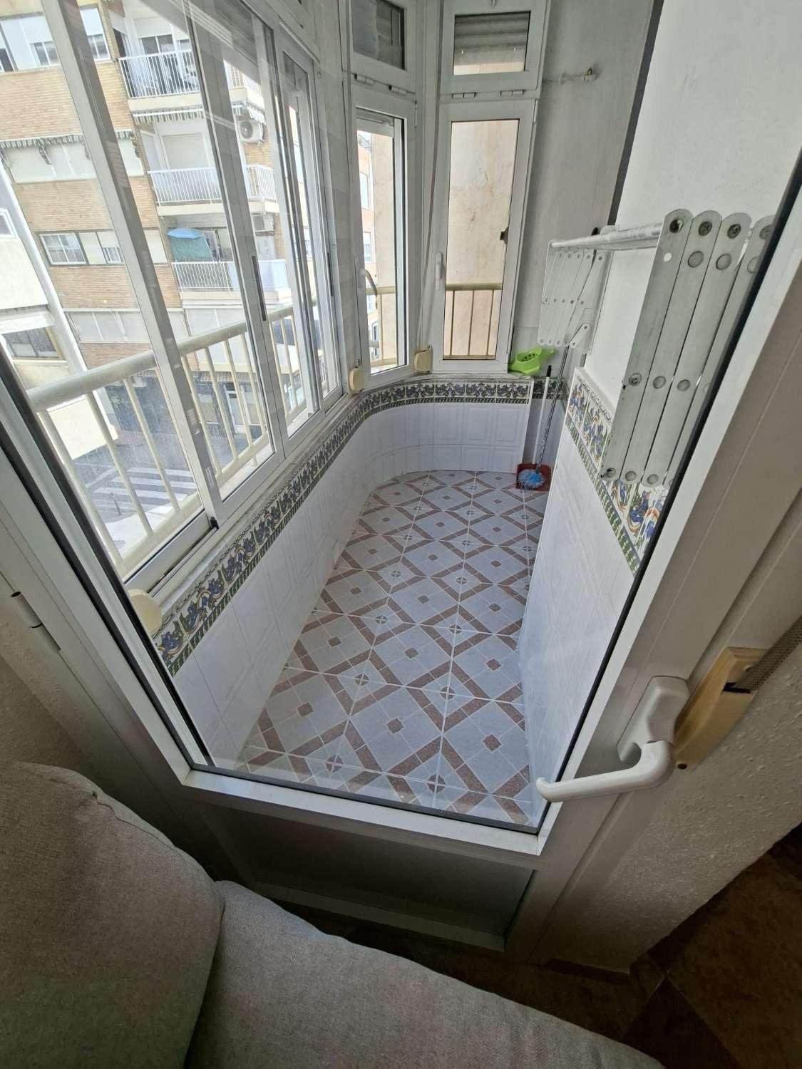 Квартира в Торревьеха, Аликанте, Испания 3 спальни, 91м2 №184315