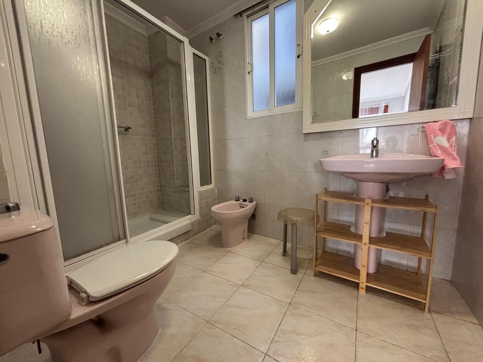 Apartamento en Torrevieja, Alicante, España 3 dormitorios, 95 m2 No. 184311