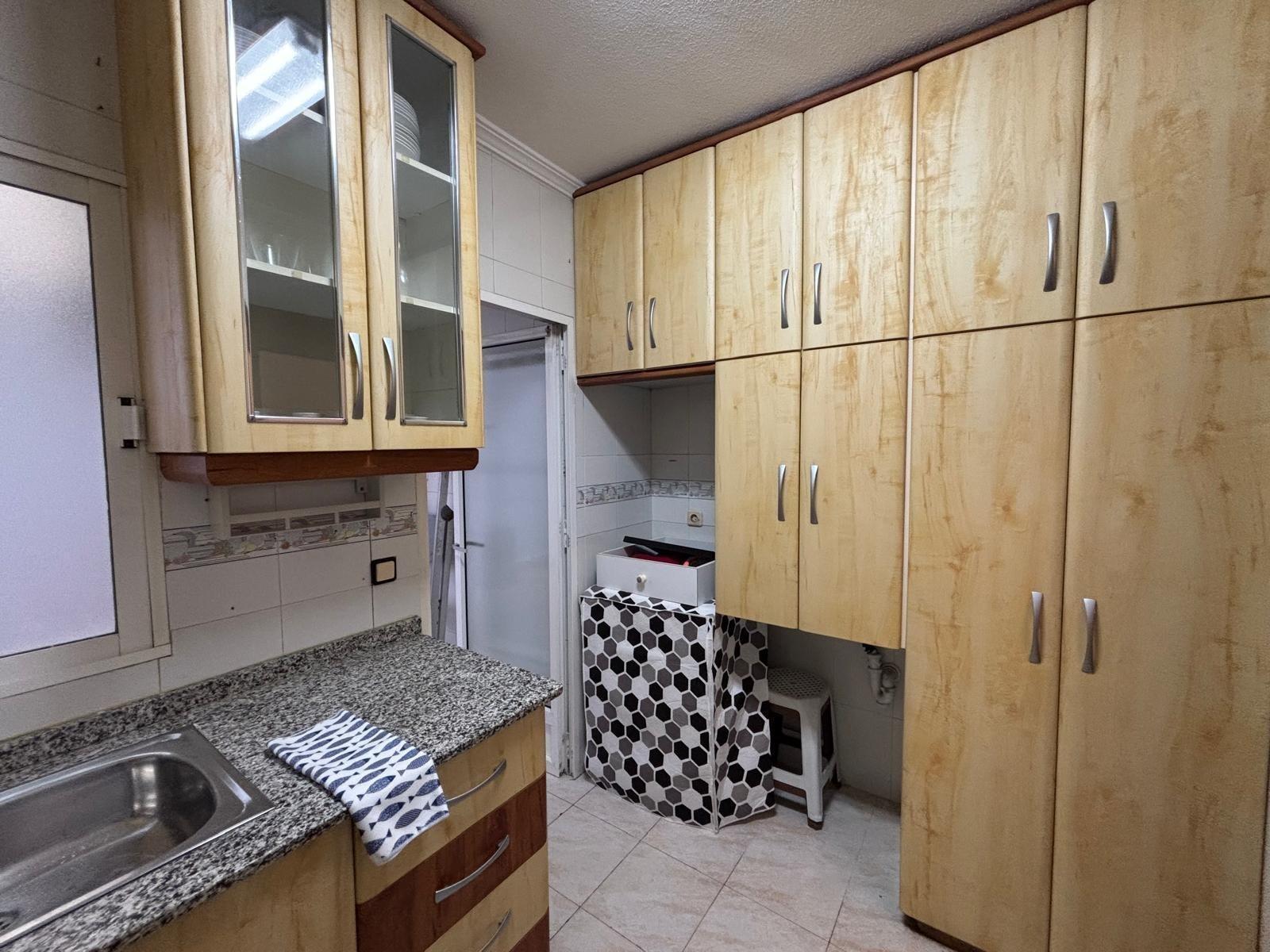 Apartamento en Torrevieja, Alicante, España 3 dormitorios, 95 m2 No. 184311