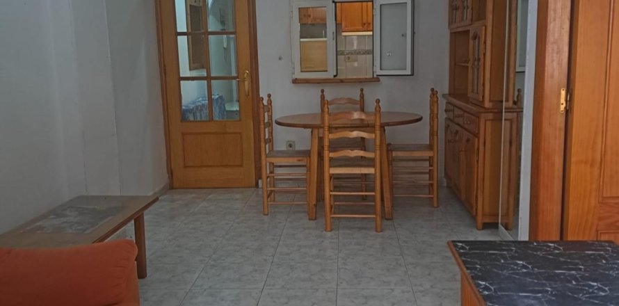 Apartment in Torrevieja, Alicante, Spain 2 bedrooms, 68 sq.m. No. 184310