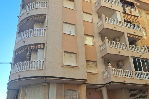 Apartment for sale in Torrevieja, Alicante, Spain 2 bedrooms, 68 sq.m. No. 184310 - photo 2