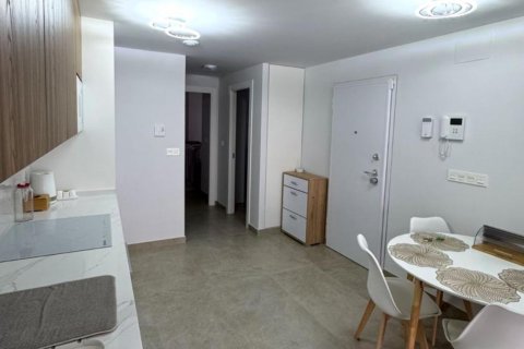 Apartment for sale in Torrevieja, Alicante, Spain 1 bedroom, 75 sq.m. No. 166182 - photo 3
