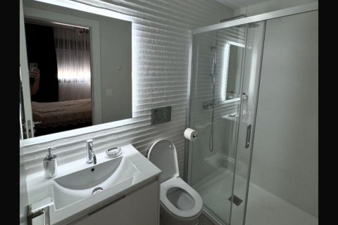 Apartment for sale in Torrevieja, Alicante, Spain 1 bedroom, 75 sq.m. No. 166182 - photo 14