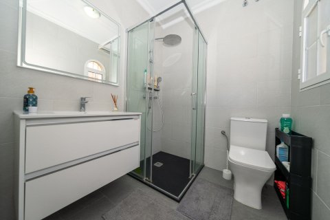 Villa till salu i Playa Flamenca II, Alicante, Spanien 97 kvm. Nr. 166181 - foto 14