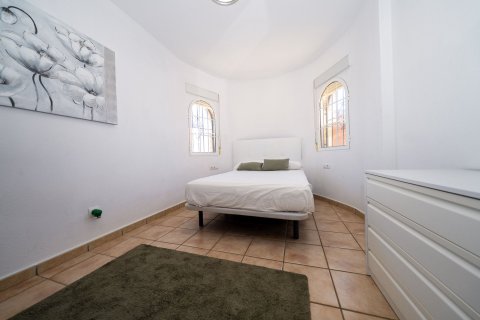 Villa till salu i Playa Flamenca II, Alicante, Spanien 97 kvm. Nr. 166181 - foto 11