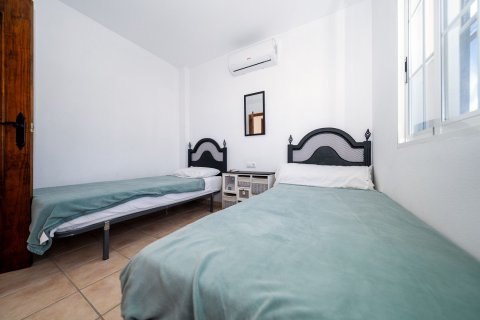 Villa till salu i Playa Flamenca II, Alicante, Spanien 97 kvm. Nr. 166181 - foto 17